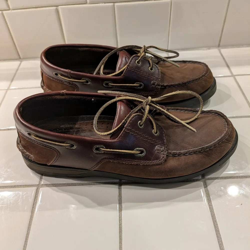 Clarks Men's Brown Leather Boat Shoes Size 11.